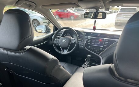 Toyota Camry, 2020 год, 2 250 000 рублей, 6 фотография