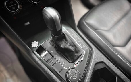 Volkswagen Tiguan II, 2020 год, 3 257 000 рублей, 13 фотография