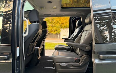 Hyundai Staria, 2022 год, 4 490 000 рублей, 28 фотография