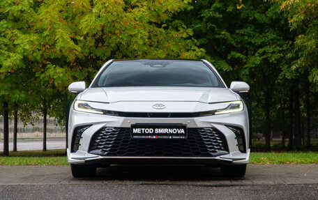 Toyota Camry, 2025 год, 3 790 000 рублей, 2 фотография