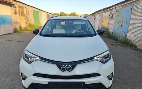 Toyota RAV4, 2017 год, 2 560 000 рублей, 3 фотография