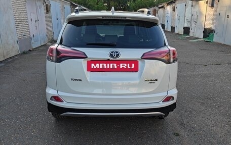 Toyota RAV4, 2017 год, 2 560 000 рублей, 6 фотография