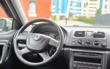 Skoda Fabia II, 2012 год, 1 000 000 рублей, 5 фотография