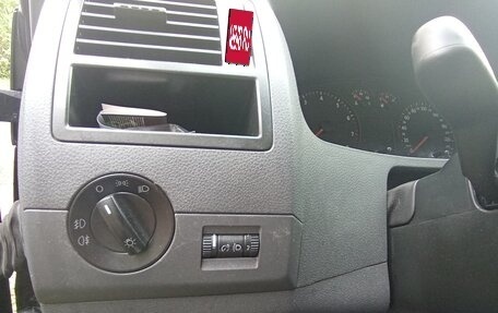 Volkswagen Caravelle T5, 2007 год, 1 400 000 рублей, 9 фотография
