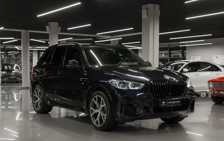 BMW X5, 2022 год, 9 350 000 рублей, 2 фотография