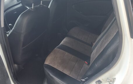 Hyundai Solaris II рестайлинг, 2011 год, 650 000 рублей, 7 фотография