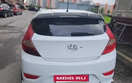 Hyundai Solaris II рестайлинг, 2011 год, 650 000 рублей, 4 фотография