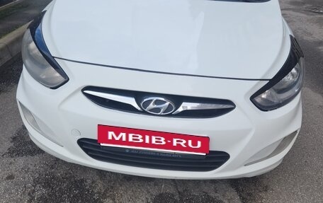 Hyundai Solaris II рестайлинг, 2011 год, 650 000 рублей, 3 фотография