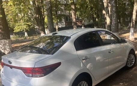KIA Rio IV, 2018 год, 1 250 000 рублей, 20 фотография