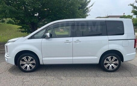 Mitsubishi Delica D:5 I, 2023 год, 2 730 000 рублей, 5 фотография
