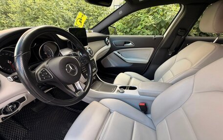 Mercedes-Benz GLA, 2018 год, 2 300 000 рублей, 3 фотография
