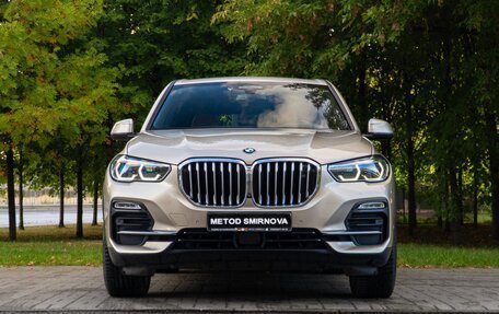 BMW X5, 2019 год, 6 990 000 рублей, 2 фотография
