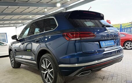 Volkswagen Touareg III, 2019 год, 4 359 000 рублей, 3 фотография