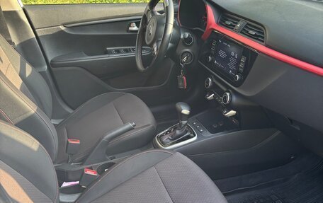 KIA Rio IV, 2021 год, 1 750 000 рублей, 5 фотография