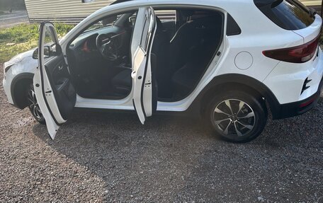 KIA Rio IV, 2021 год, 1 750 000 рублей, 10 фотография