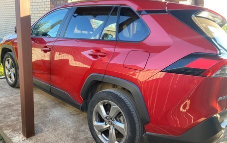Toyota RAV4, 2021 год, 3 000 000 рублей, 3 фотография