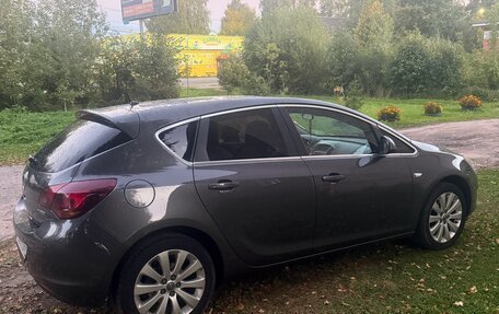Opel Astra J, 2011 год, 680 000 рублей, 4 фотография