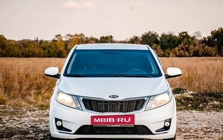 KIA Rio III рестайлинг, 2013 год, 800 000 рублей, 3 фотография