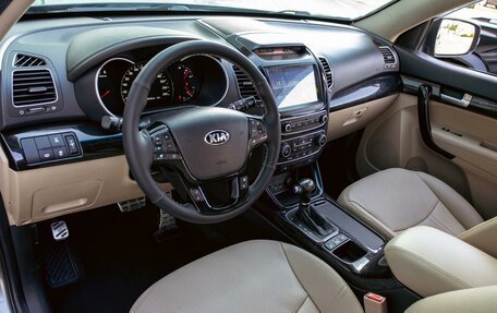 KIA Sorento II рестайлинг, 2017 год, 1 295 000 рублей, 13 фотография