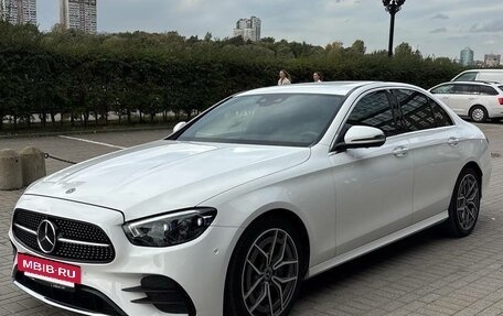 Mercedes-Benz E-Класс, 2020 год, 4 800 000 рублей, 2 фотография