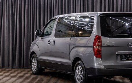 Hyundai Grand Starex Grand Starex I рестайлинг 2, 2014 год, 1 495 000 рублей, 9 фотография