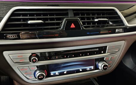 BMW 7 серия, 2018 год, 2 659 000 рублей, 17 фотография