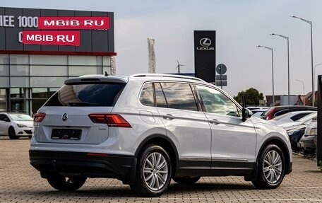 Volkswagen Tiguan II, 2018 год, 1 895 000 рублей, 6 фотография