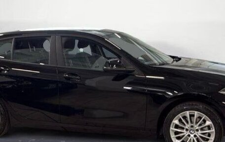 BMW 1 серия, 2022 год, 2 890 000 рублей, 4 фотография