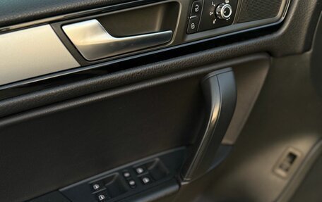 Volkswagen Touareg III, 2011 год, 1 729 000 рублей, 12 фотография