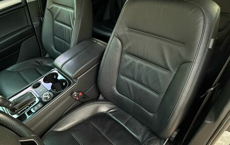 Volkswagen Touareg III, 2011 год, 1 729 000 рублей, 19 фотография