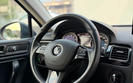 Volkswagen Touareg III, 2011 год, 1 729 000 рублей, 23 фотография