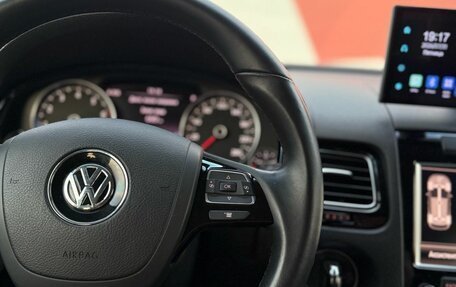 Volkswagen Touareg III, 2011 год, 1 729 000 рублей, 25 фотография