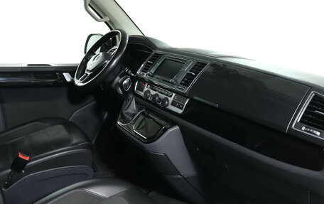 Volkswagen Multivan T6 рестайлинг, 2019 год, 4 499 000 рублей, 9 фотография