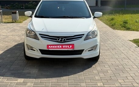 Hyundai Solaris II рестайлинг, 2016 год, 1 085 000 рублей, 2 фотография