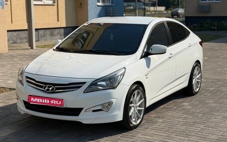 Hyundai Solaris II рестайлинг, 2016 год, 1 085 000 рублей, 1 фотография