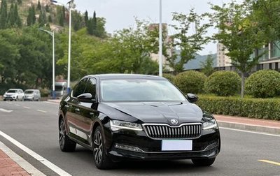 Skoda Superb III рестайлинг, 2023 год, 1 900 000 рублей, 1 фотография