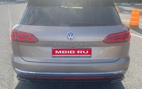 Volkswagen Touareg III, 2018 год, 5 290 000 рублей, 6 фотография