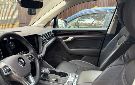 Volkswagen Touareg III, 2018 год, 5 290 000 рублей, 11 фотография