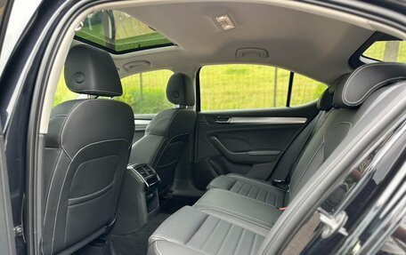 Skoda Superb III рестайлинг, 2023 год, 1 900 000 рублей, 9 фотография