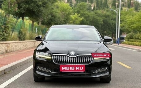Skoda Superb III рестайлинг, 2023 год, 1 900 000 рублей, 6 фотография