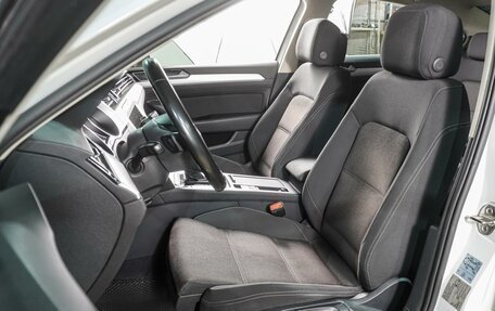 Volkswagen Passat B8 рестайлинг, 2018 год, 1 699 000 рублей, 12 фотография