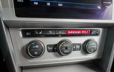 Volkswagen Passat B8 рестайлинг, 2018 год, 1 699 000 рублей, 14 фотография