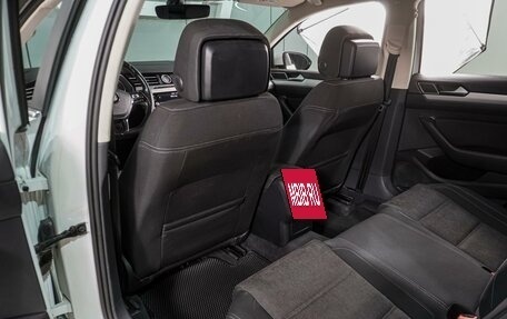 Volkswagen Passat B8 рестайлинг, 2018 год, 1 699 000 рублей, 13 фотография