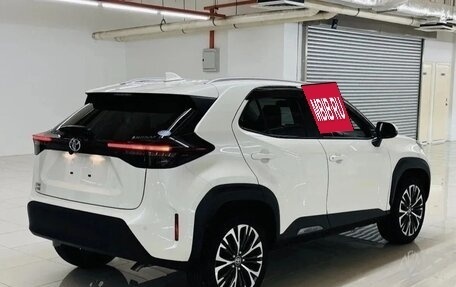Toyota Yaris Cross, 2023 год, 1 510 000 рублей, 5 фотография