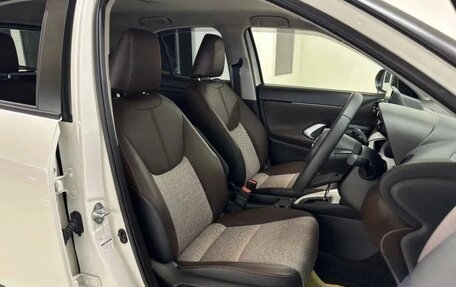 Toyota Yaris Cross, 2023 год, 1 510 000 рублей, 10 фотография
