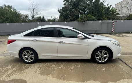 Hyundai Sonata VI, 2011 год, 1 250 000 рублей, 8 фотография