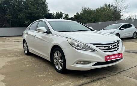 Hyundai Sonata VI, 2011 год, 1 250 000 рублей, 2 фотография