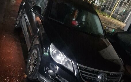 Volkswagen Tiguan I, 2011 год, 970 000 рублей, 2 фотография
