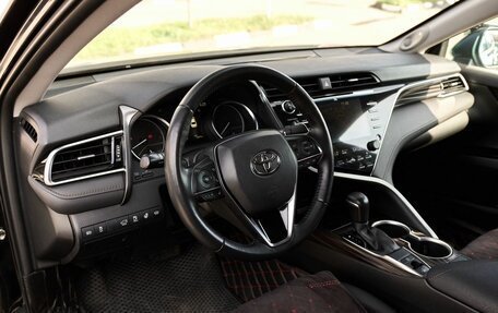 Toyota Camry, 2020 год, 3 350 000 рублей, 5 фотография