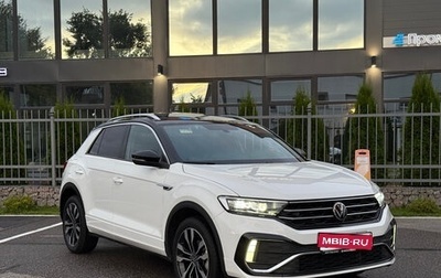 Volkswagen T-Roc I, 2022 год, 1 690 000 рублей, 1 фотография